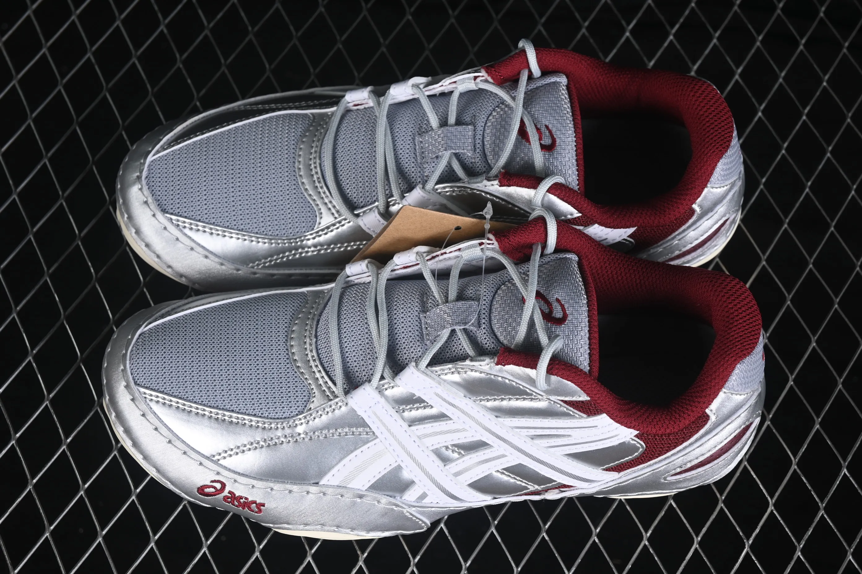 All categories Asics Asics series Asics Hypersync Asics Hypersync fashion retro breathable lightweight thin-soled moral training shoes 1203A879-020